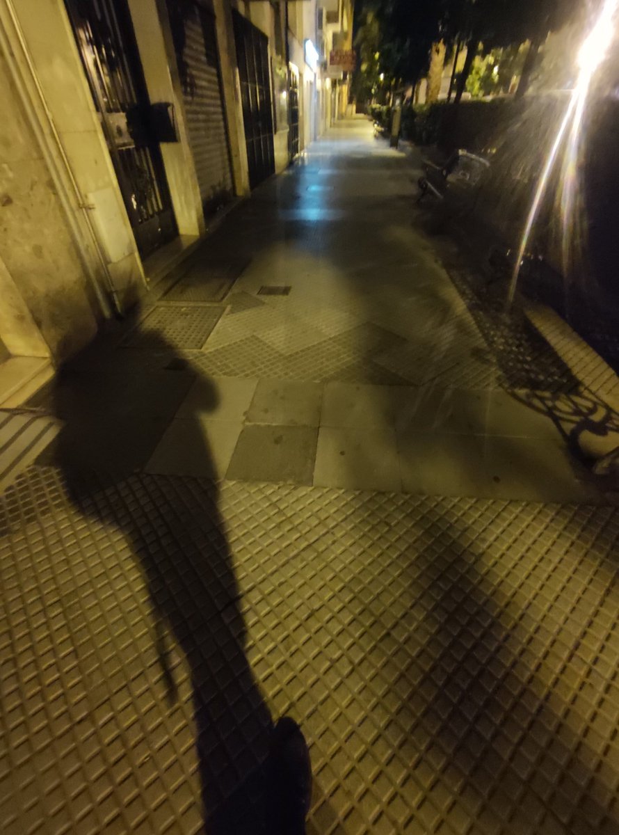jlbtoro's tweet photo. Ya han puesto las calles, podéis salir agusto. Con ganas de comerme el mundo. https://t.co/MbPyx1vtxm