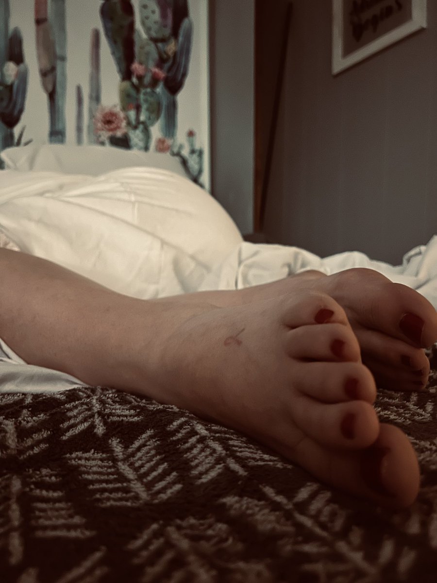 FarmGirlFeet81's tweet photo. Back from a holiday break.. 
Are you ready to relapse? 

Findom finsub beta servant cashslave paypig humanatm cashcow https://t.co/6t2Ks2WTnd