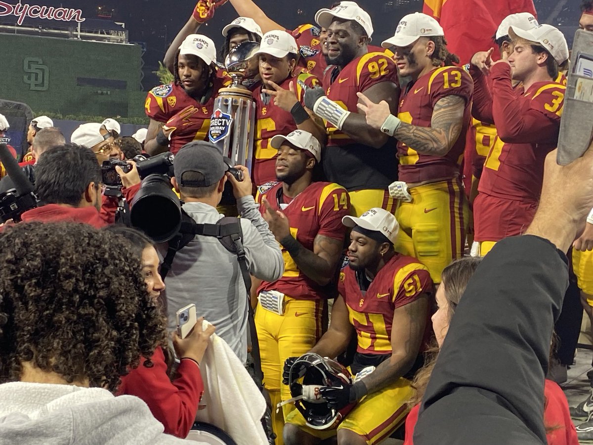 Your Holiday Bowl Champion USC Trojans!✌🏼