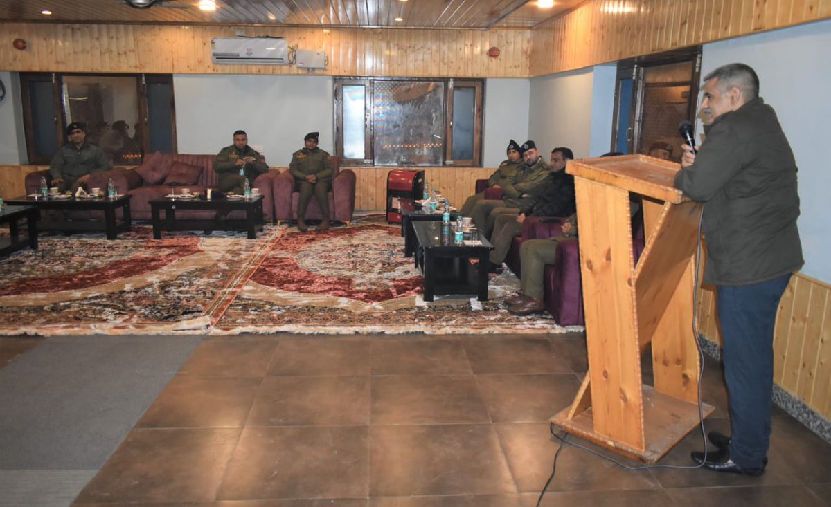 Baramulla Police organised a farewell function at Officers Mess Baramulla in the honour of outgoing DySsP Sh. Naveed Shokat-JKPS &amp; Ms. Kubra Nazir-JKPS upon their adjustments.
<a href="/JmuKmrPolice/">J&K Police</a>
<a href="/KashmirPolice/">Kashmir Zone Police</a>
<a href="/DIGBaramulla/">DIG of Police NKR Baramulla</a>
<a href="/DCBaramulla/">Deputy Commissioner Baramulla</a>
<a href="/Amod_India/">Amod Nagpure IPS</a>
<a href="/DivyaDev_ips/">Divya Dev</a>