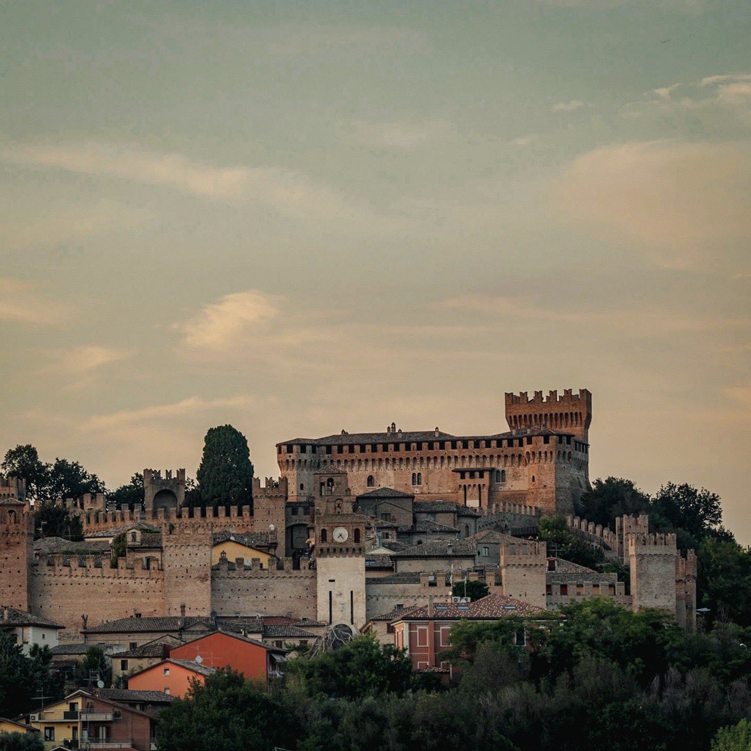 sanmarinophil's tweet photo. @olnanoeistrice1462_official Borghi del Montefeltro
03/ GRADARA
Per info scrivici in privato o inviaci una email a info@olnanoeistrice.org
-
#XVCentury #RievocazioneStorica #Montefeltro #SanMarino #TimeTravel #Renaissance #MiddleAge https://t.co/iyHCS89AtO
