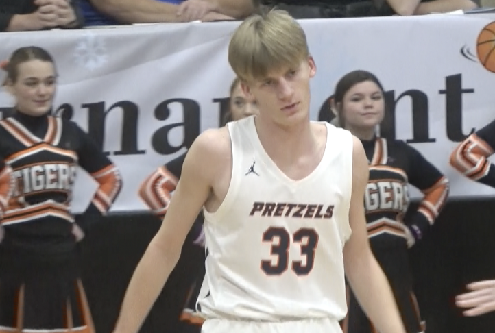 Channel1450com's tweet photo. Bixby’s Overtime Buzzer Beater Sends Pretzels Into Waverly Semifinals   https://t.co/ocDO4bPSgx https://t.co/1CrUHAYNee