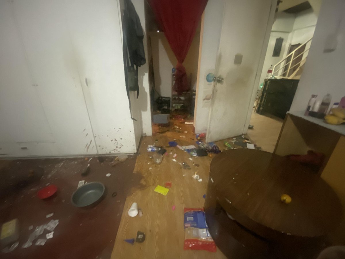 kimsceokjin's tweet photo. The images you're seeing below are the aftermath of what my father did when he got mad and started hurting my mom. He's a gambling addict and I've started this fundraiser to help my family stand back up from our feet after our abusive father has left us for another woman.. (+) https://t.co/FBHLFevJ2J