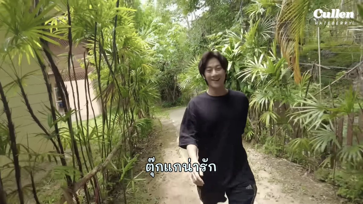 KomsakAddams's tweet photo. อยากให้พี่จองชมว่าน่ารัก เราต้องเกิดเป็นอะไร https://t.co/SfgREwFhj4