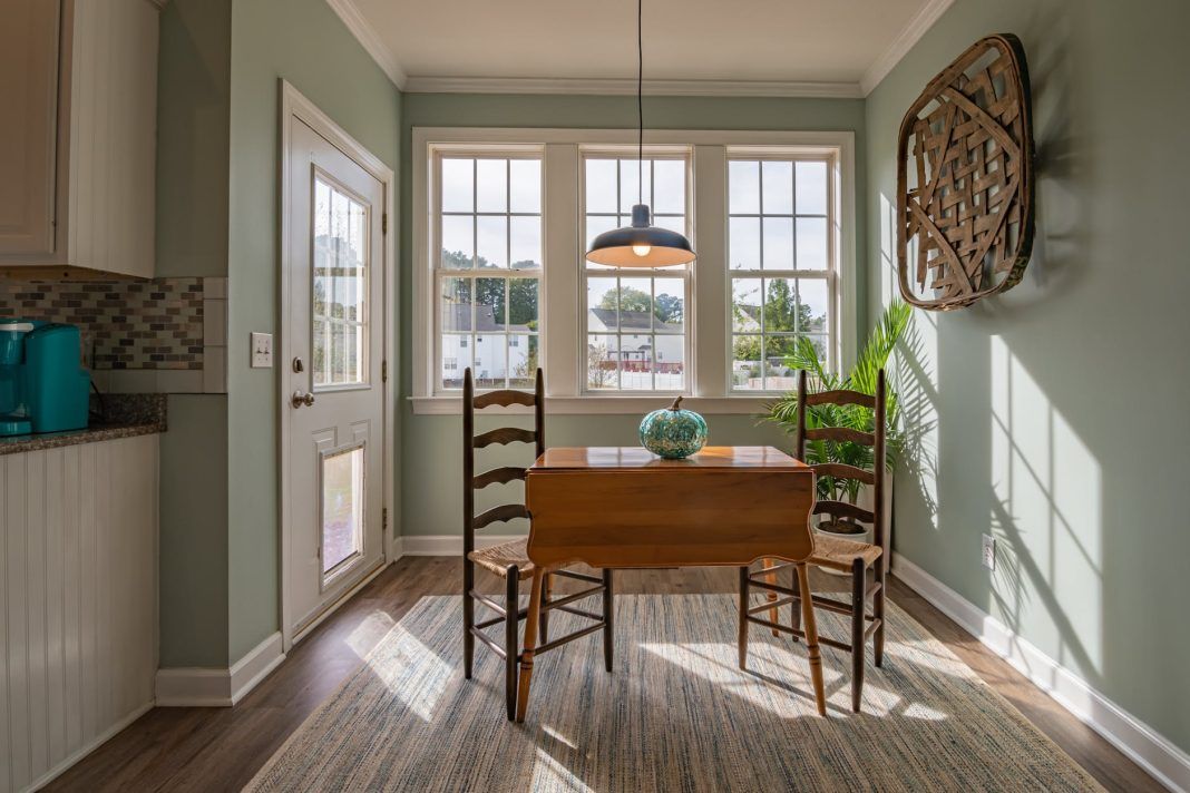🌿 Transform Your Home with Eco-Chic Decor! 🏡 

Dive into our latest article where we unveil unique decorating ideas that are not only stylish but also environmentally friendly.

Read more ➡️ greenerideal.com/guides/eco-chi…

#decorating #homedecor #interiordecoration #interiordesign