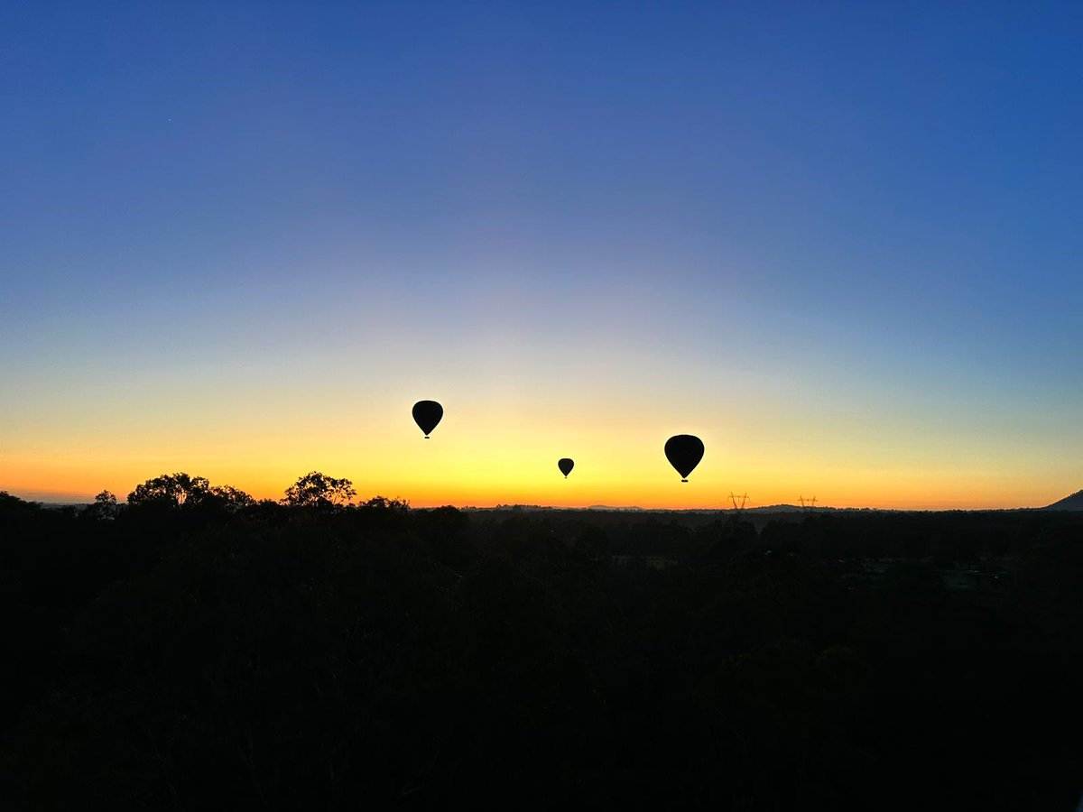 Hot air balloon ride over the Hunter Valley 🎈🌅