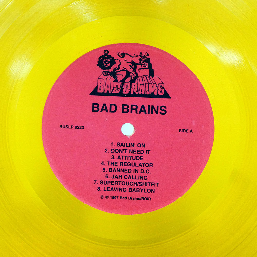 facerecordsweb's tweet photo. 【スタッフおすすめ】
82年作、言わずと知れた #BadBrains の1st。
ラスタ思想や、宗教を絡めた内容は #MinorThreat をはじめ、#BlackFlag など、後に出てくるバンドにも多大な影響を与えた。パンク野郎共のみならず、ラスタマンたちからの支持も分厚い、#USHARDCORE の雄。
https://t.co/1Ttyd4hnpb https://t.co/QmklsqyZGv
