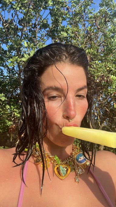 Kieres PALETA? dame PAleTA.🍦  🍧 https://t.co/LUicb8oKAt 🍦 https://t.co/A79NCgtJta