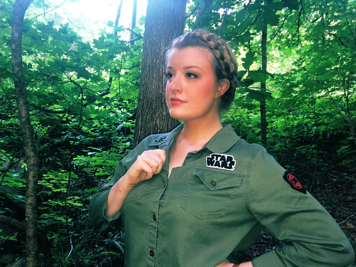 M_Skywalker93's tweet photo. Endor inspired Leia bound. ๐#RememberingCarrieFisher #princessleia #returnofthejedi #foreverourprincess @starwars https://t.co/OwBgsYXDlf