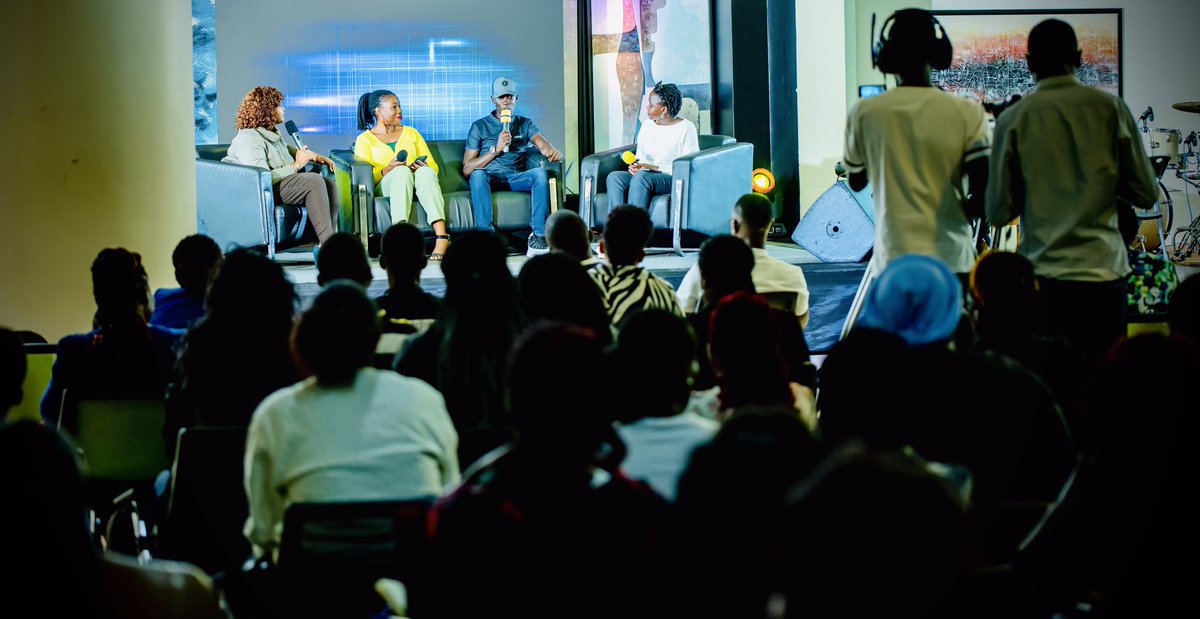 BahatiHilda's tweet photo. Lots of love from us to you:-) 
Thank you so much for attending all our events this year; we hope you’ve been blessed🤝
We wish you happy new year ahead! 

 We love you 😍 🫶
#TheCoachExperience
#HoldMyHand
#Mentorship
#TheBahatiShow @spirittvug 
#BeyondSuccess
#DynamicSchool https://t.co/IeMsrYaCZh