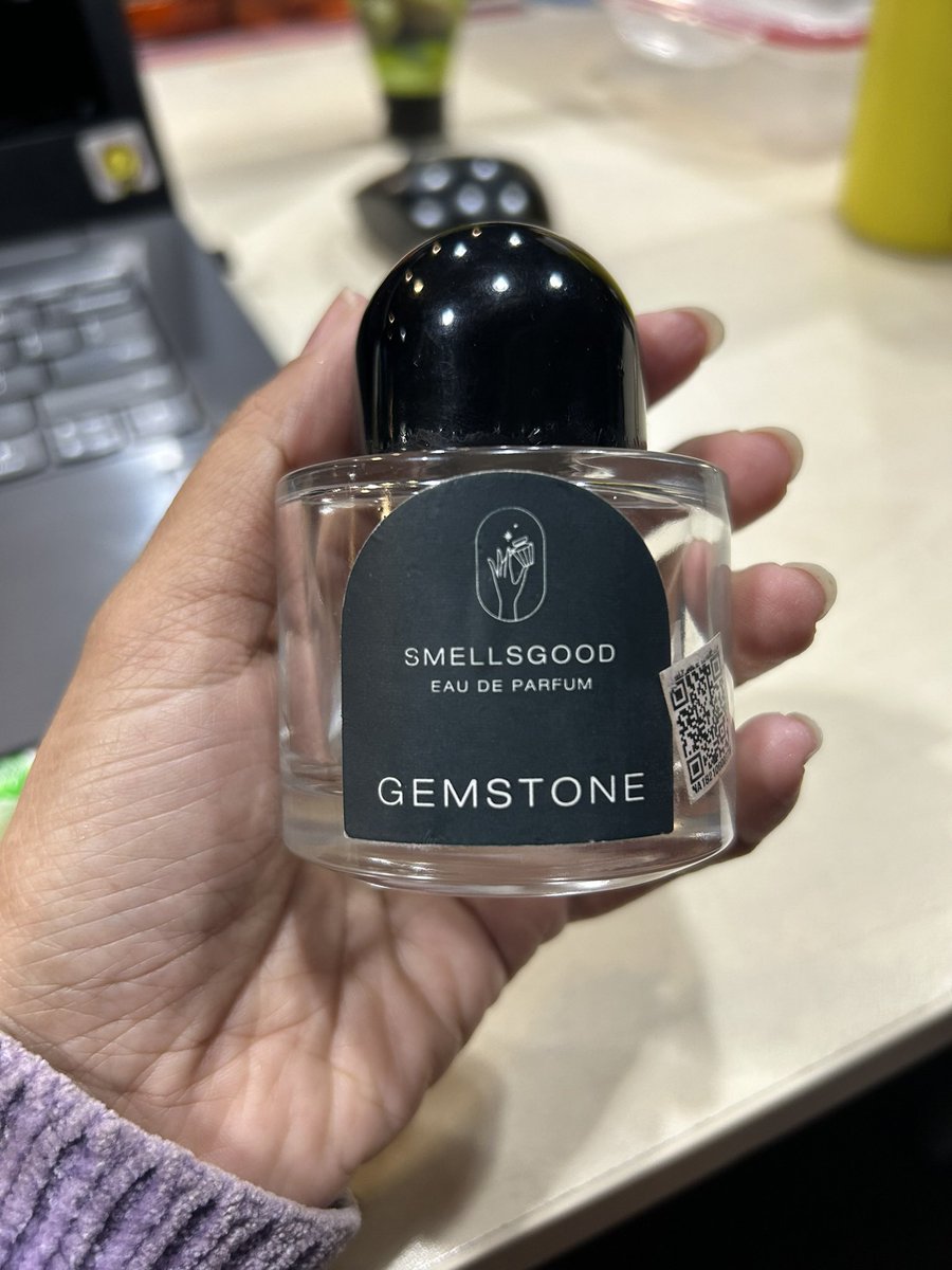 ditaandikaa's tweet photo. @ohmybeautybank Ini yang “gemstone” wangi semerbak bunga makin lama makin kalem dan awet 🫶

https://t.co/dekZcrHvZz https://t.co/X2ivoAaGUk