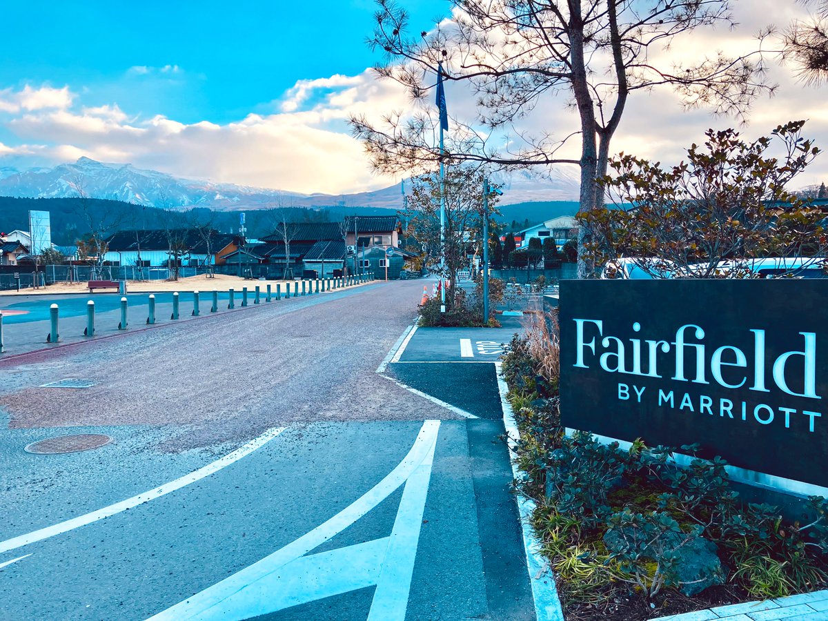 randy_cha8's tweet photo. 阿蘇にきた！
同じ九州なのに寒い🥶
#阿蘇
#fairfieldbymarriott https://t.co/b10vxfzhqe