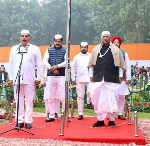 जय कांग्रेस, विजय कांग्रेस ✋🏼
#CongressFoundationDay
