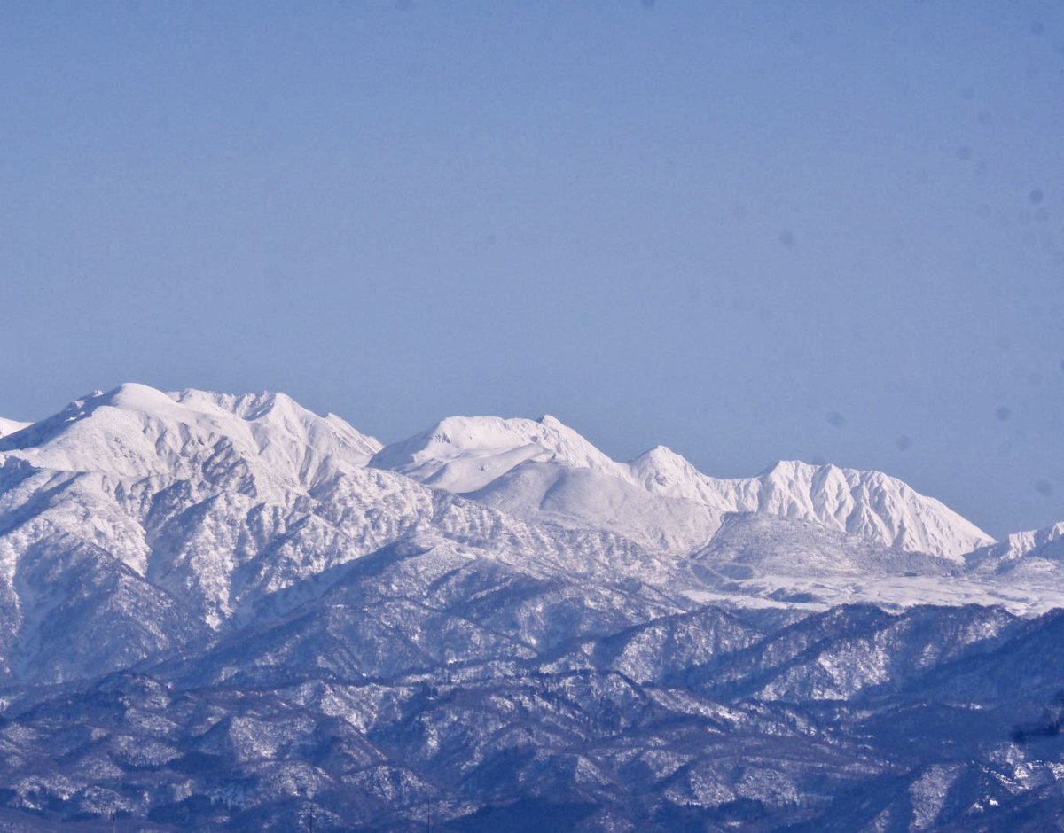 美しき立山連峰。

白い、白い、白い。