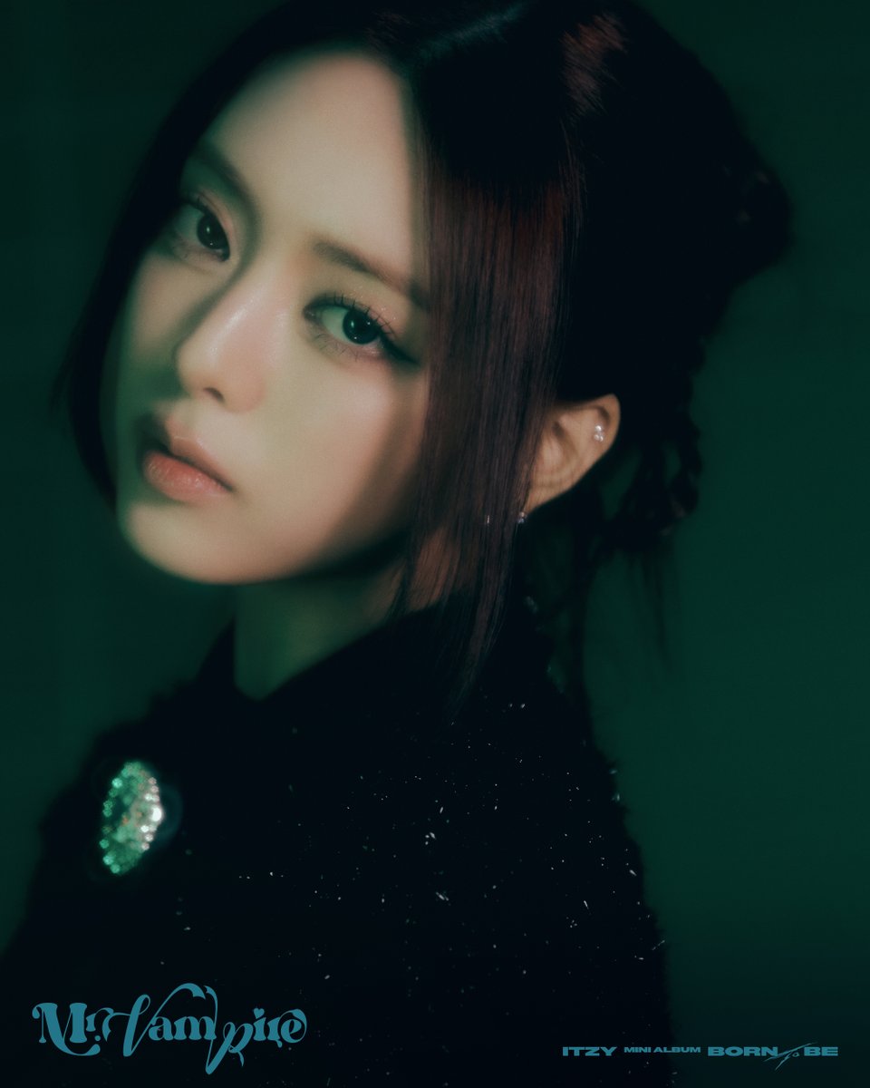 ITZY on X: ITZY <BORN TO BE> CONCEPT PHOTO #2 #RYUJIN #류진 📌 ALBUM RELEASE  2024.01.08 MON 6PM (KST)  4AM (EST) #ITZY #MIDZY @ITZYofficial  #ITZYComeback #ITZY_BORNTOBE #ITZY_UNTOUCHABLE  / X