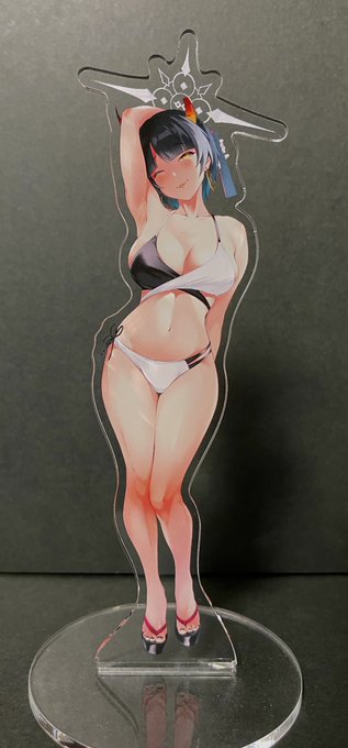 C103で頒布予定のアクリルスタンド届いた。うん、いい感じ👍