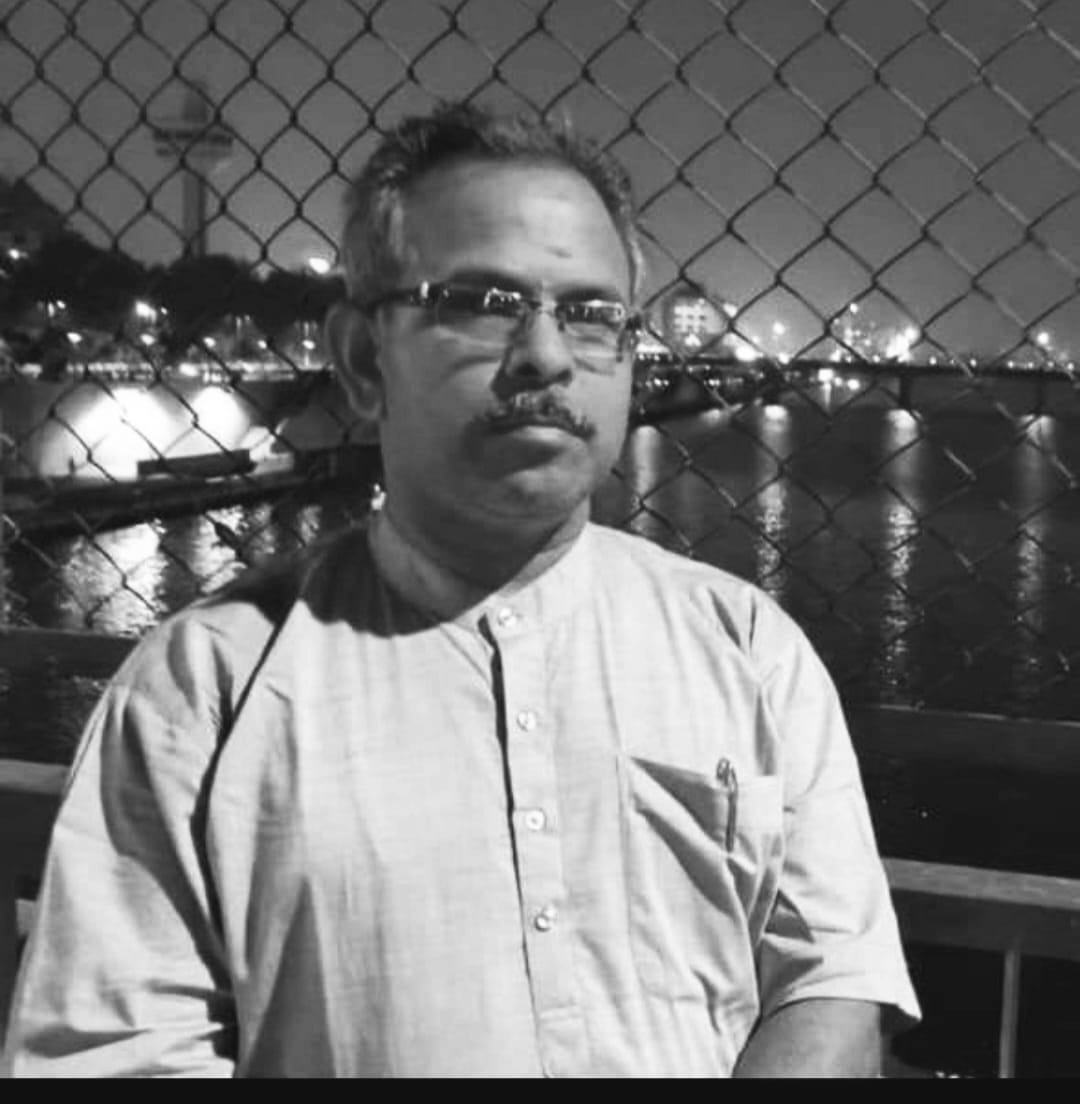 कल रात गुना जिले में हुई बस दुर्घटना में आरोन खण्ड संघचालक एवं गुना जिला कुटुंब प्रबोधन प्रमुख, श्री मनोहर लाल शर्मा जी जैसे लाल को प्रदेश ने असमय खो दिया। दुःख की इस घड़ी में हम सभी शोकाकुल परिजनों के साथ हैं। 

परमपिता परमात्मा से दिवंगत आत्मा की शान्ति और परिजनों को यह वज्रपात
