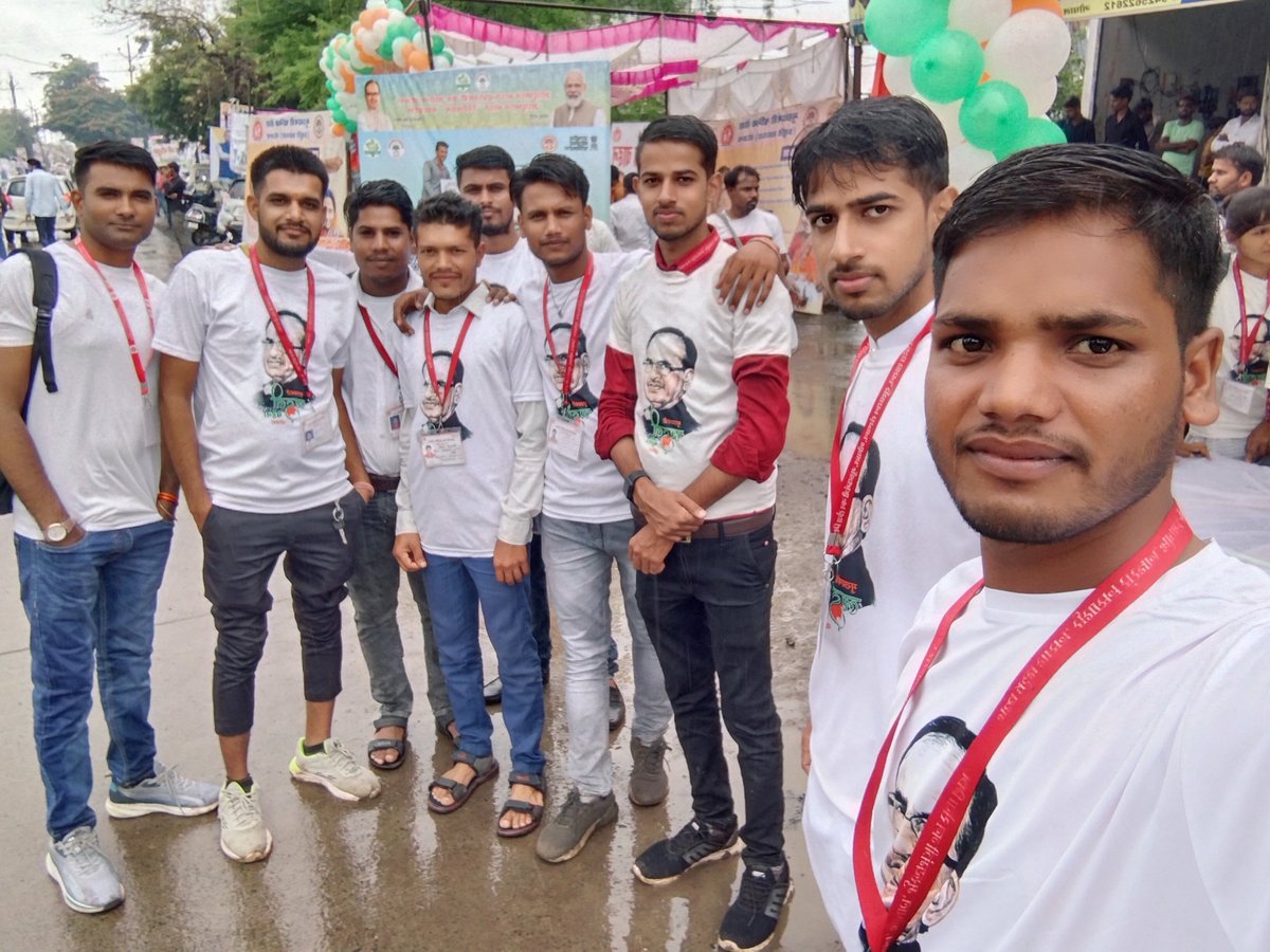 मुख्यमंत्री जी करो विचार,
जनसेवा मित्रो की नैय्या हो अब पार
ना रहे युवा का भविष्य मझधार,इसलिए जल्द करो विचार,
मुख्यमंत्री जी सुनो हमारी बात,
#मुख्यमंत्री_जनसेवा_मित्र _बैच 1_और _बैच2
<a href="/ChouhanShivraj/">Shivraj Singh Chouhan</a>  <a href="/CMMadhyaPradesh/">Chief Minister, MP</a>  <a href="/DrMohanYadav51/">Dr Mohan Yadav</a>  <a href="/JansamparkMP/">Jansampark MP</a>