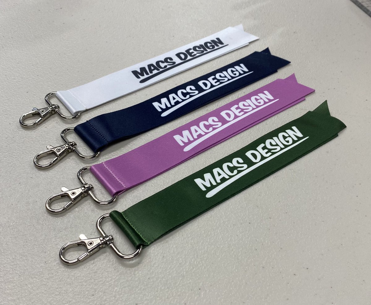 リボンキーホルダー新色追加！

ホワイト
ネイビー
ラベンダー
ダークグリーン

#macsdesign
#マックスデザイン
#リボンキーホルダー