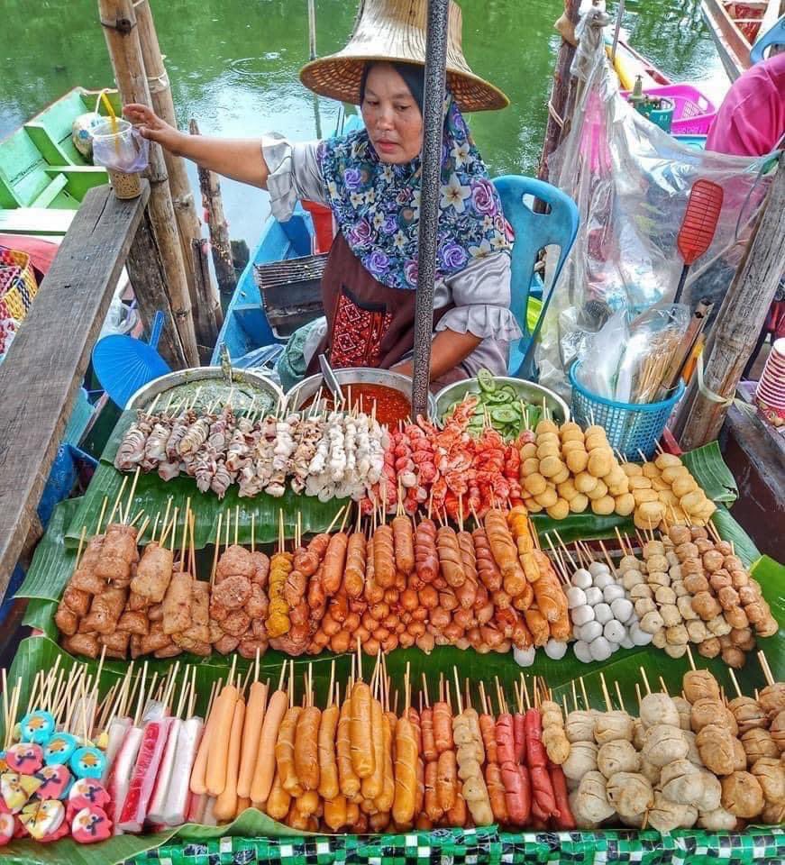MalaysianFoods's tweet photo. TRIP JIMAT HATYAI 2023

Bulan lepas ke Hatyai, Buat keputusan last minute untuk pergi naik kereta sendiri Macam leceh dan susah weh kalau naik bas atau van.

First time drive ke luar negara, mestilah berdebar. Hahaha. Tapi bila tengok ramai ja rakyat Malaysia drive dan ride ke sana, terdetik dalam hati mesti senang.

📌Thread!