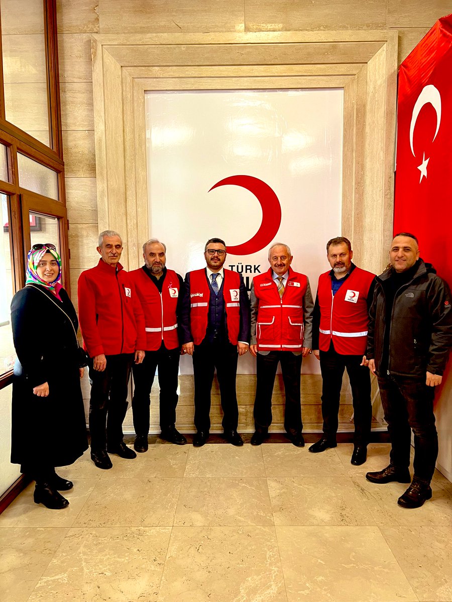 mimareyup's tweet photo. Kızılay Avcılar Şubemizin misafiri olduk. 
Avcılar Şube Başkanımız sn Özdemir Paşaoğlu ve Kızılay Avcılar Ailesinin tüm Gönüllü Kahramanlarına misafirperverlikleri için teşekkür ediyorum🇹🇷 

@Kizilay 
@RedCrescent https://t.co/GAmu2YRUUr