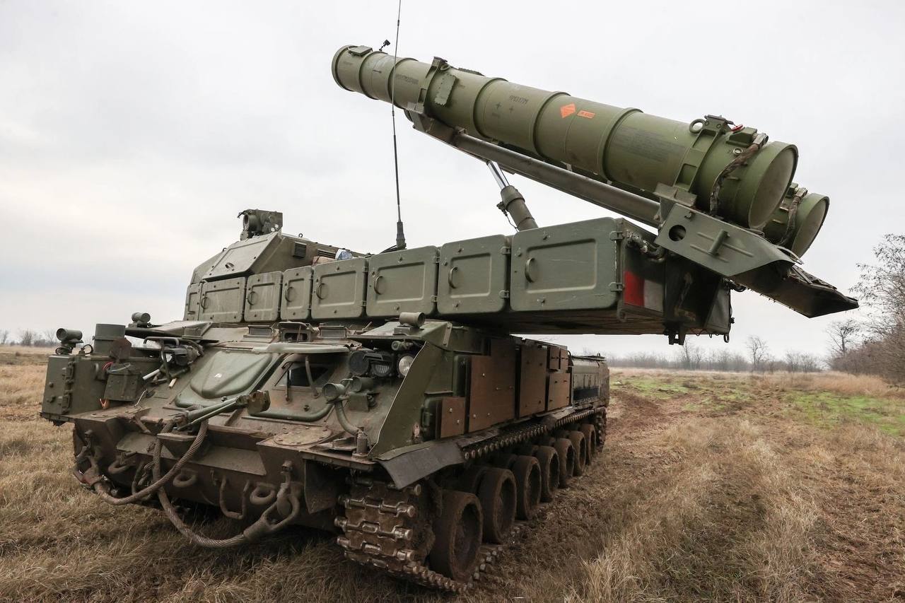 Buk-M3 الروسي يسقط صواريخ ATACMS الامريكية  GCaminfX0AAWt3K?format=jpg&name=large