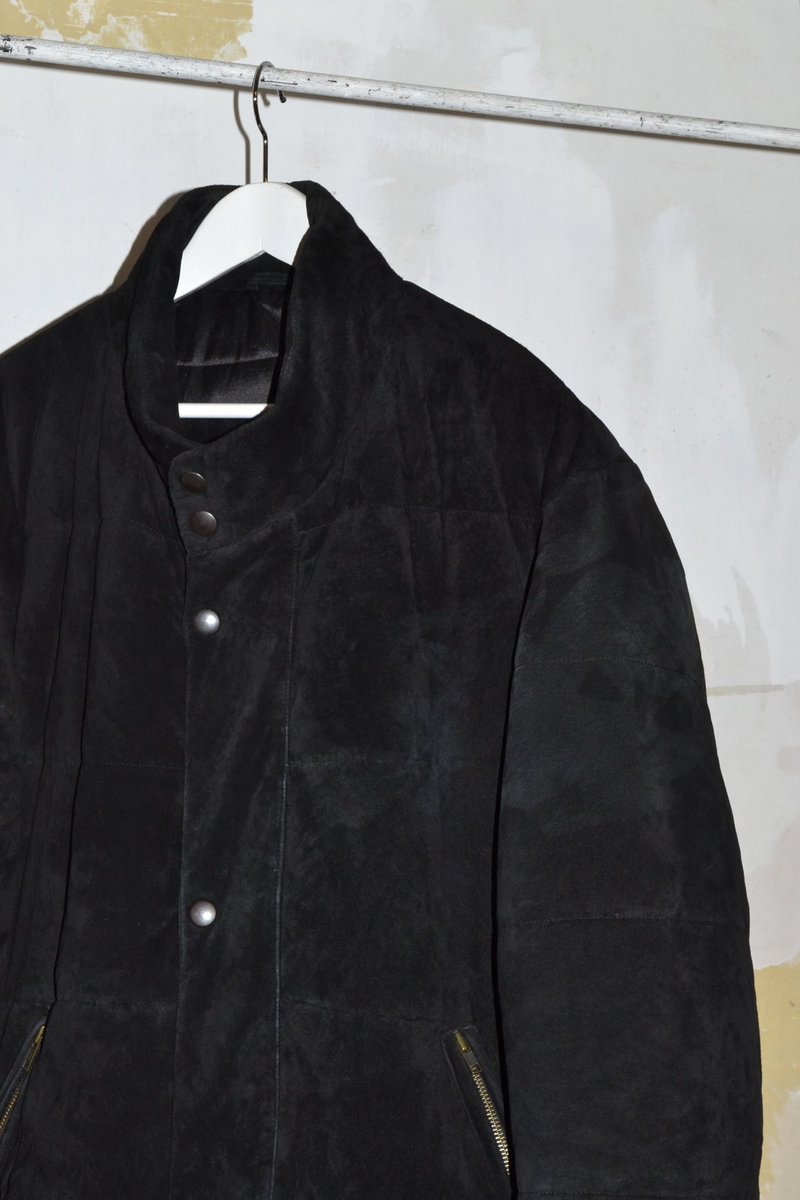 clothes_meta's tweet photo. 【New In】

Used / JUN MAN Suede Down Jacket

 13,200 JPY(Tax in)

アイテムの詳細はDMにて
お問い合わせ下さいませ。

ーーーーー
#METAKyoto #スエードダウン #古着男子 #古着女子 #メンズ古着 #レディース古着 #古着コーデ #京都古着屋 #京都古着 #メンズ #メンズスタイリング https://t.co/fmsM3FicKU