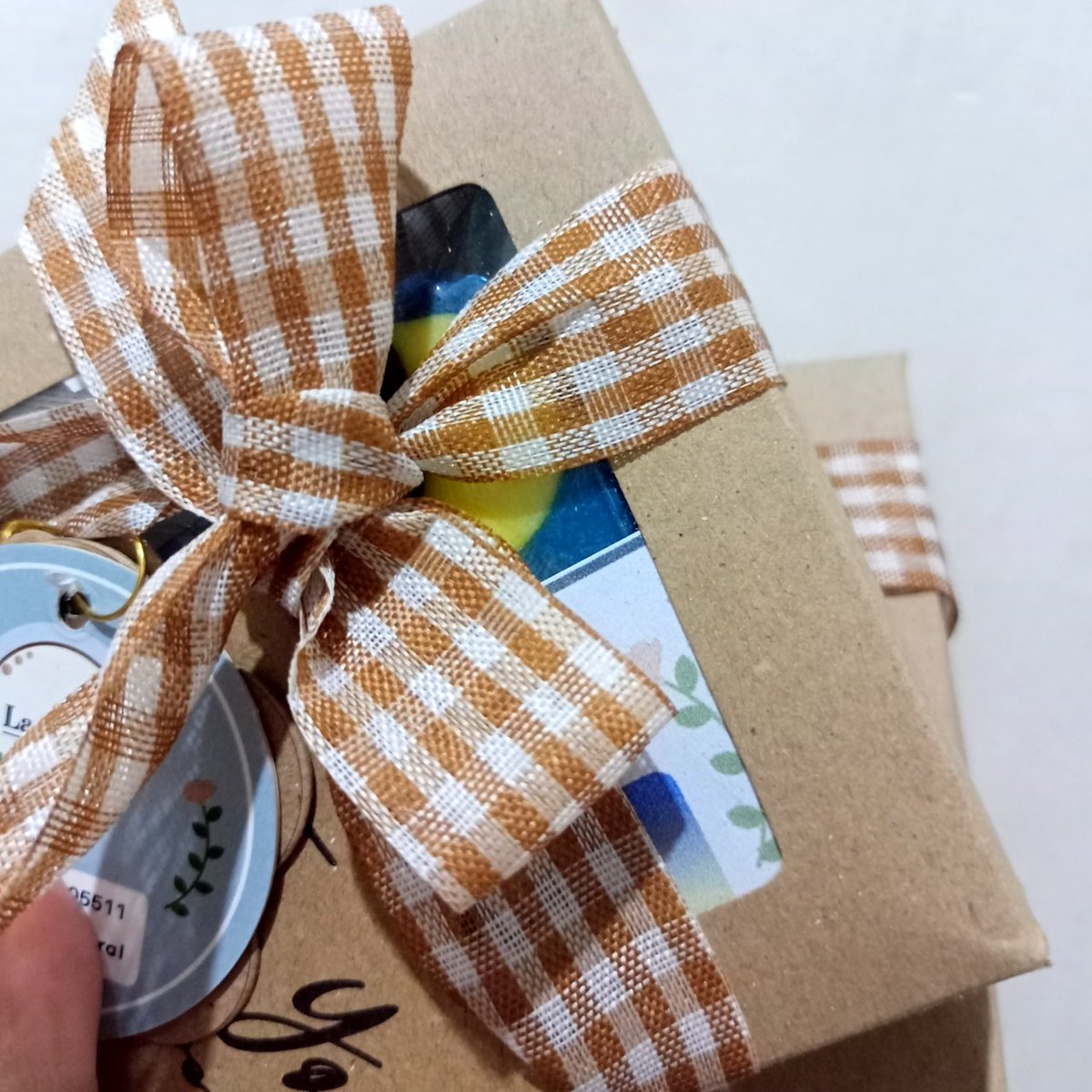 affirmatiion's tweet photo. And every single praise should written down for you, my dearest friend, Rembulan. https://t.co/v6AfCJjiES
