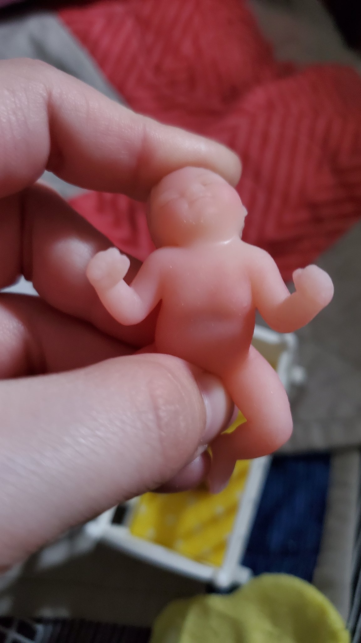 Alaska🌺🌿 on X: Zuru 5 suprise my mini baby yellow cradle https