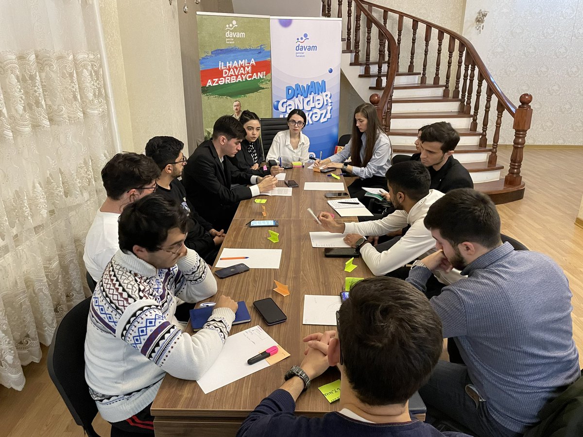 “Davam” Diplomatiya Klubunun təşəbbüsü ilə “G7 Summit” çərçivəsində dəyirmi masa baş tutub.

#davam2023 #davamgenclerherekati