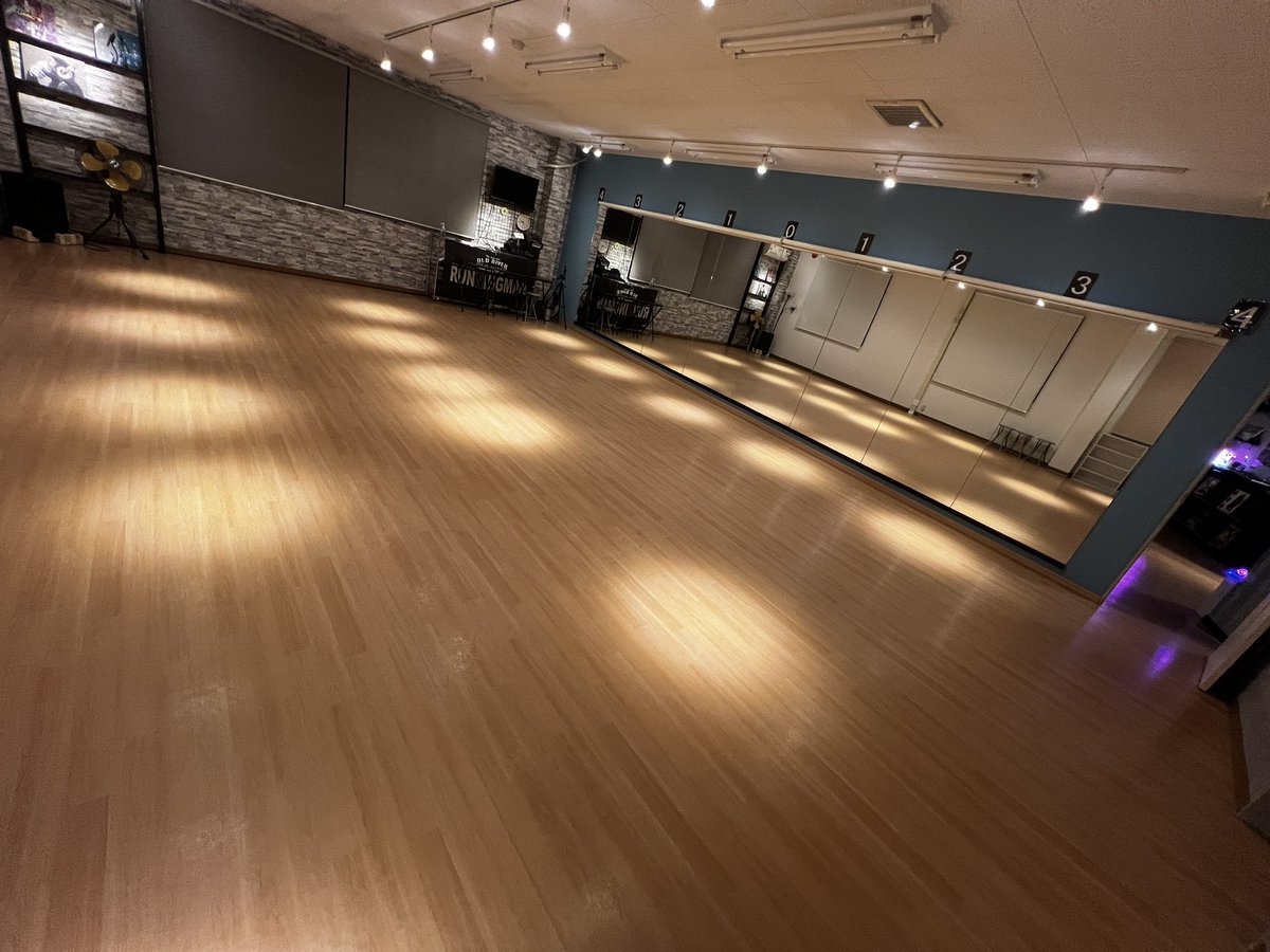 7color1771's tweet photo. [感謝と御礼]

2023年

無事にすべてのレッスン、業務が終了いたしました。

生徒の皆さん、御家族の方々、各インストラクター、地域、関係各社の皆様に

心より感謝申し上げます。

来年も、7colorを何卒宜しくお願いいたします。

良いお年を！！

(年末年始スタジオ休業日)
12/29(金)〜1/3(水) https://t.co/oh193O6eMK