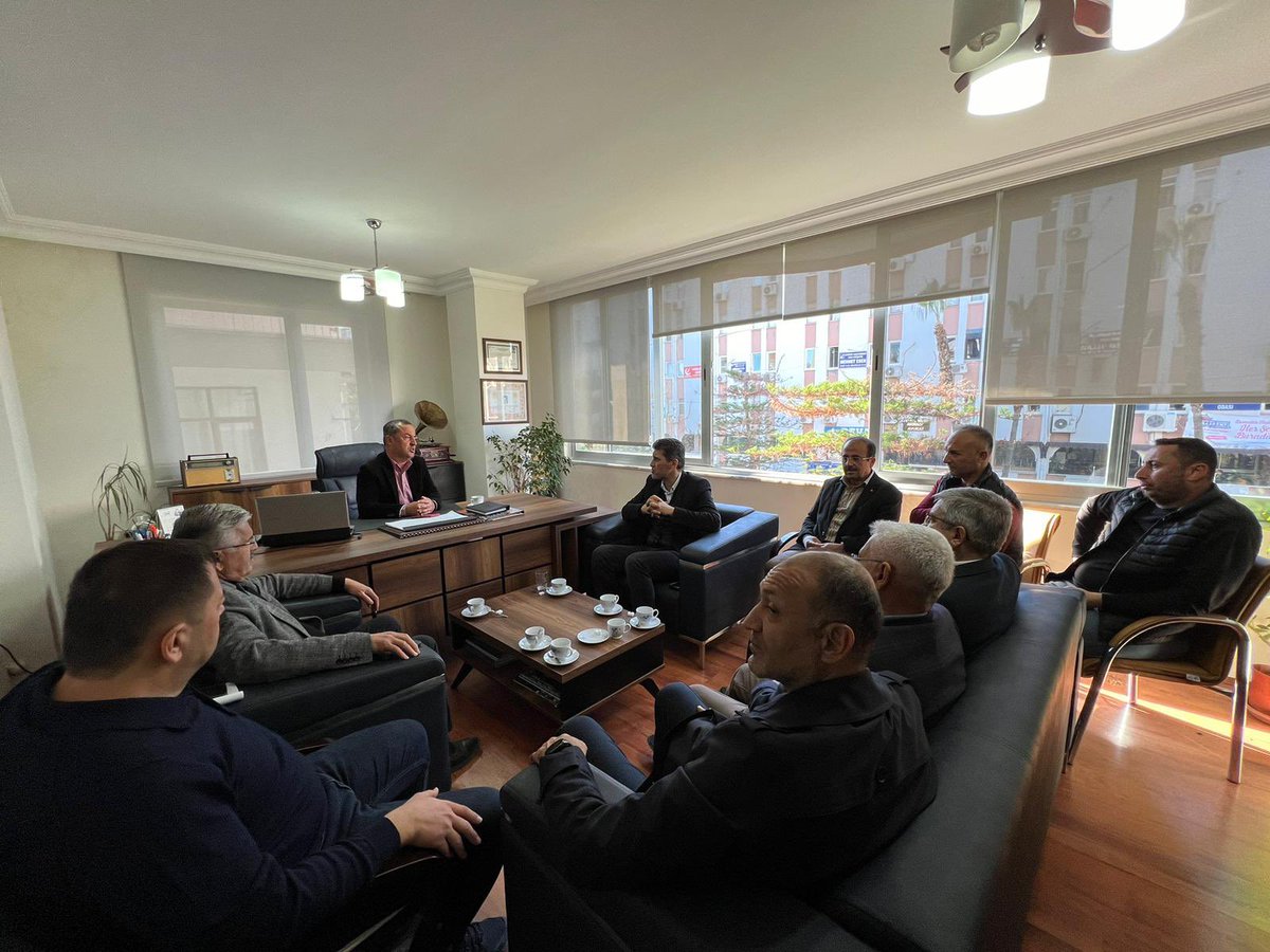 alicetin_07's tweet image. Kumluca İlçe Yönetim Kurulu Üyemiz İsa Bircan’a vefat eden merhume annesi Elif Bircan Annemiz için taziye ziyaretinde bulunduk. Rabbim mekanını cennet eylesin inşallah.