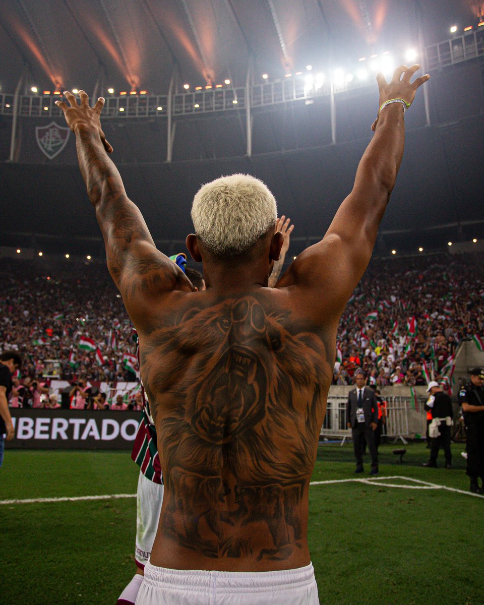 FluminenseFC's tweet photo. 🐻🏆👑 https://t.co/Q1LRvVx5aH