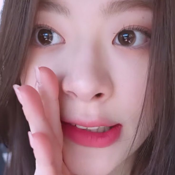 DAY 1 FINDING MOOTS !!

- heyyyyy, I am wooabee, call me any nn u wanttt

- they/them, fil, an aqua, &amp; ISTP
- swith and other gg stans
- will write !! <3
- definitely new to #autwt
- any fandoms r welcomeee

♡/↻ are much appreciated, tyyyyy