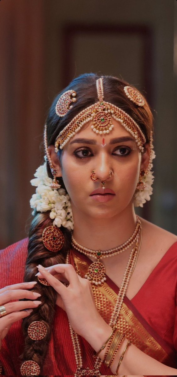 SathsaraniSew's tweet photo. Full screen wallpapers for nayan fans ! 💥
Specially for Annapoorani lovers ! 😘
#LadySuperstar #Nayanthara
#Wallpapers #Nayanfans https://t.co/C5lhiK2a2L