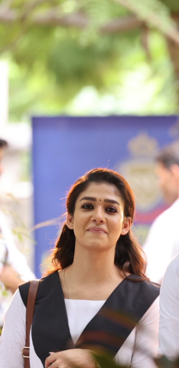 SathsaraniSew's tweet photo. Full screen wallpapers for nayan fans ! 💥
Specially for Annapoorani lovers ! 😘
#LadySuperstar #Nayanthara
#Wallpapers #Nayanfans https://t.co/C5lhiK2a2L