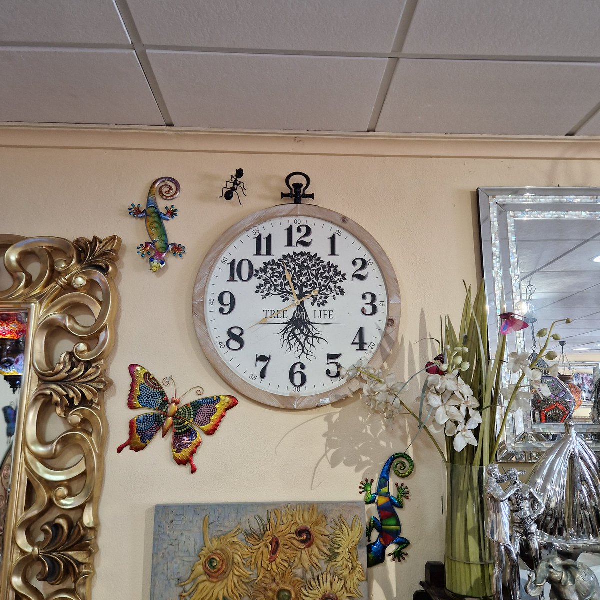 ClockDesignCo's tweet photo. Saw this beautiful  #clock in Lanzarote today https://t.co/VbW2da3nDM