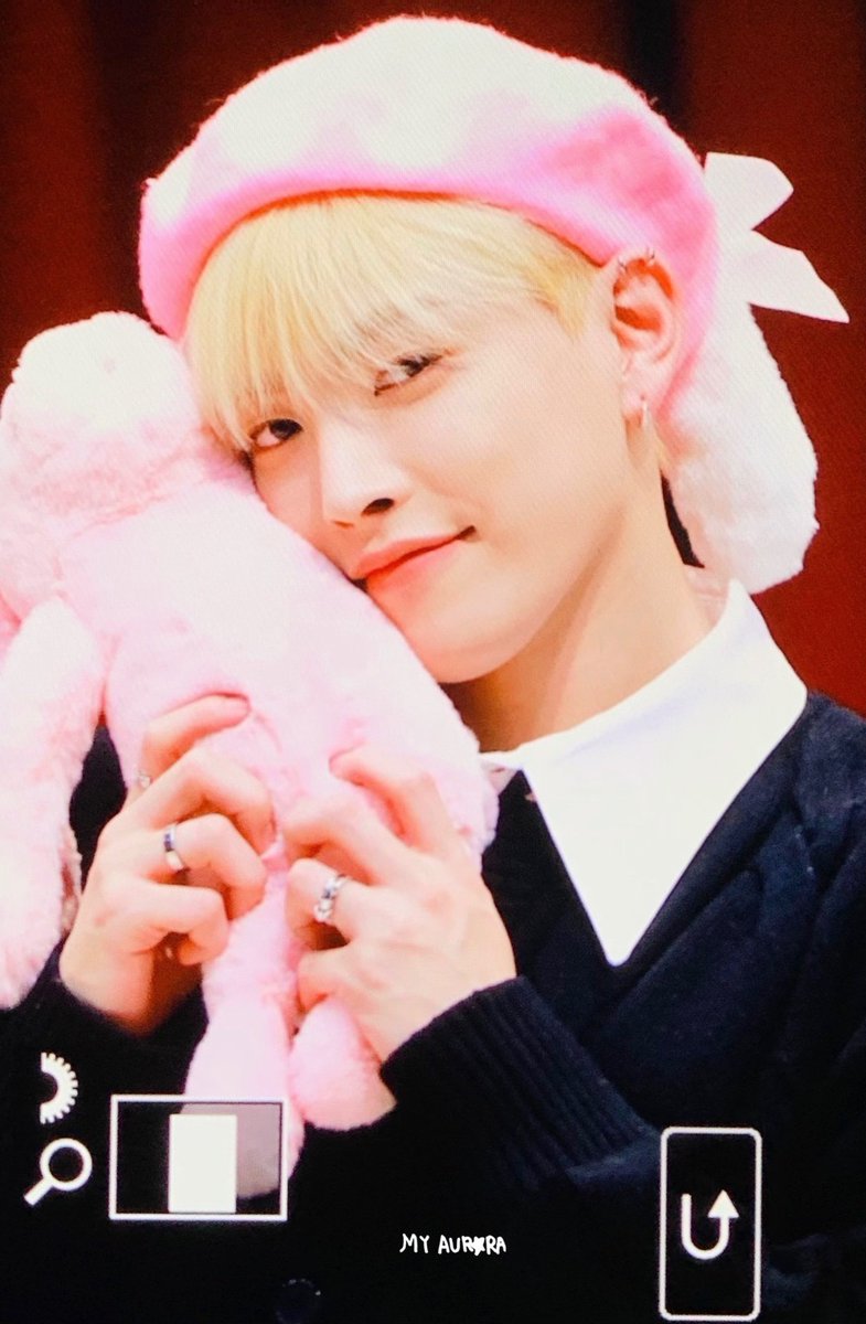 myaurora1107's tweet photo. 231228 따랑스러워..ㅜㅜ😭😭😭😭❤️❤️❤️❤️😭❤️😭
#홍중 #HONGJOONG #에이티즈 #ATEEZ https://t.co/oimufncmHM