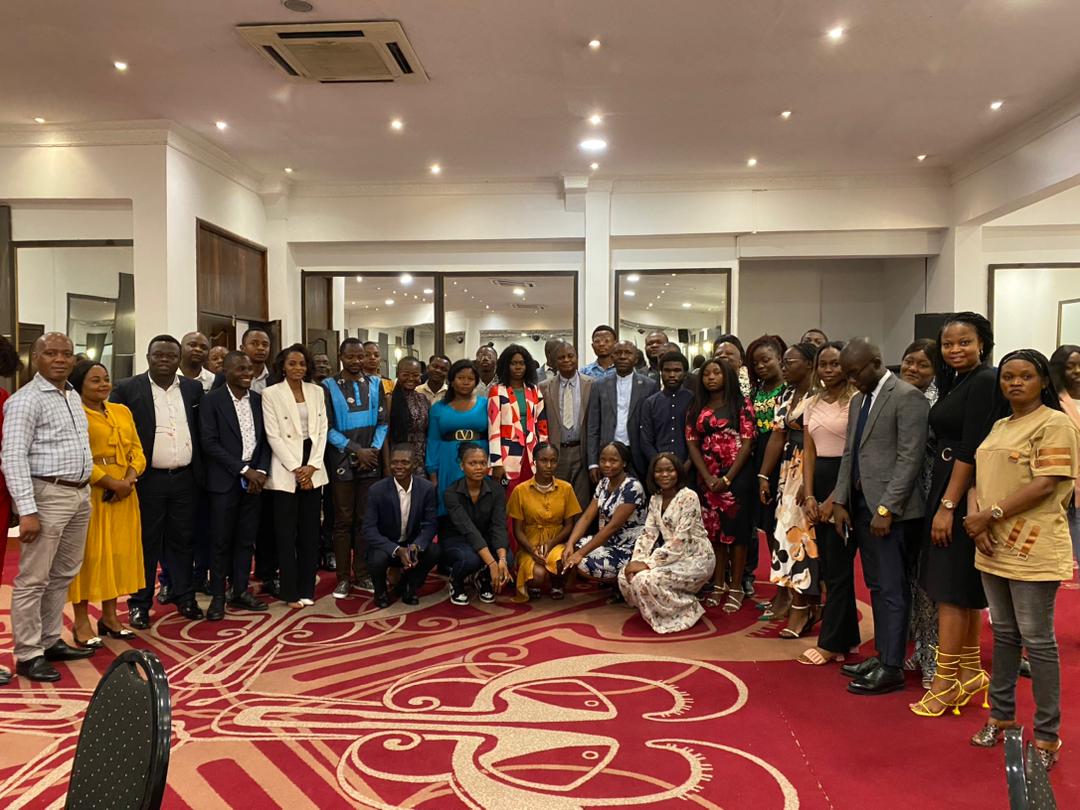 ClaireFondation's tweet photo. #RDC_SANTEDESJEUNES: Renfircer le leadership rt la synergie d'actions des OSC partenaire du #PNSA, il se tirnt une session de task force #ADO_JEUNE d'evaluation d'activités de promotion de la santé menèes à l'endroit des jeunes de la RDC.
La @ClaireFondation en  fait partie https://t.co/QY1a3BXov6