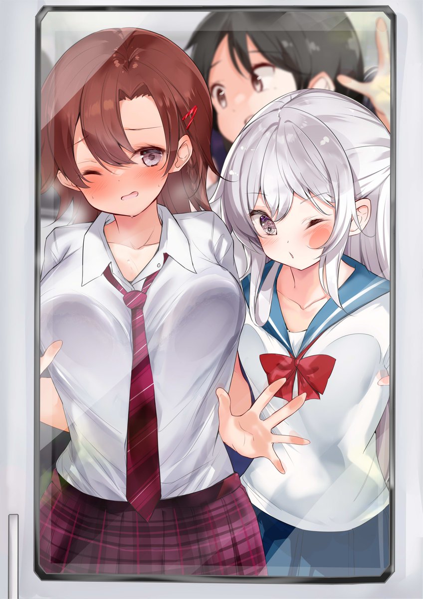 (むぎゅ)「…ぐぇ」 