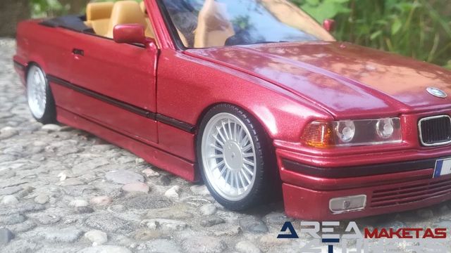 Reportaje #Maqueta #Tuning n°259
El arte del #Maquetuning en Area4tuners.es, sobre una réplica de #BmwCabrio "Casual Undersun".
a4t.area4tuners.es/AREA4TUNERS-RE…