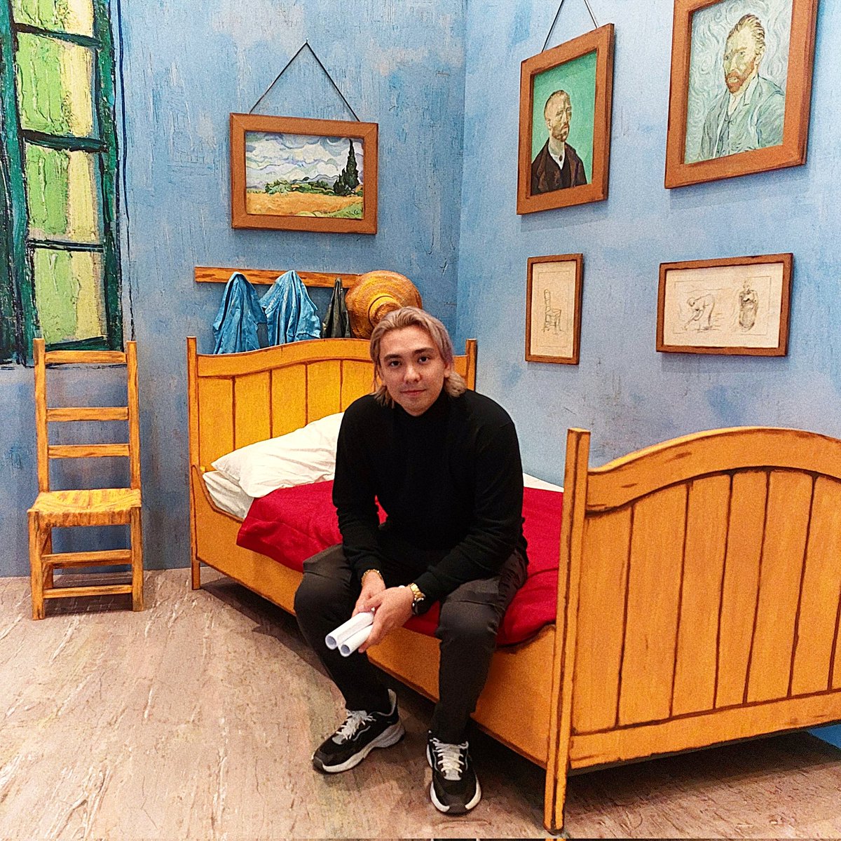 calebmusik21's tweet photo. I want to touch people with my art. I want them to say "He feels deeply, he feels tenderly". -Vincent Van Gogh
#CaZel https://t.co/BPhcn5dr5K