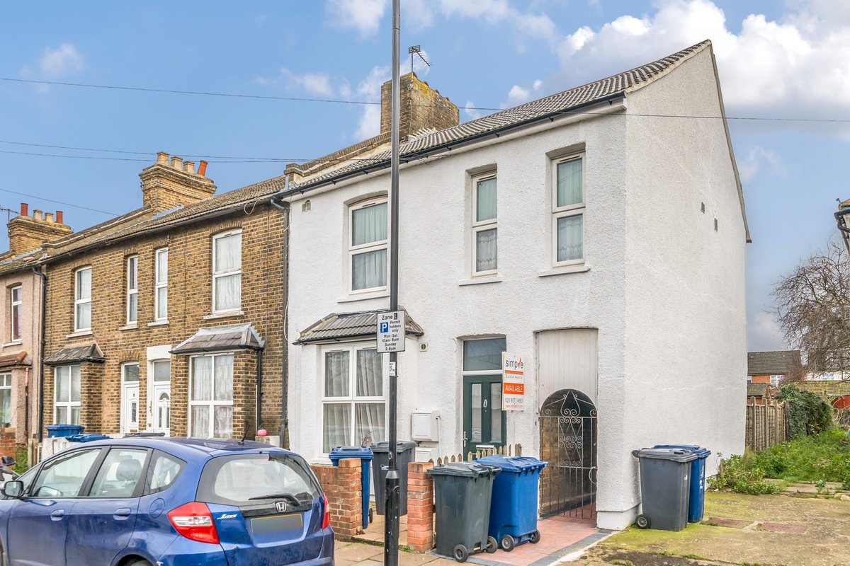 Simple Estate Agents tweet media