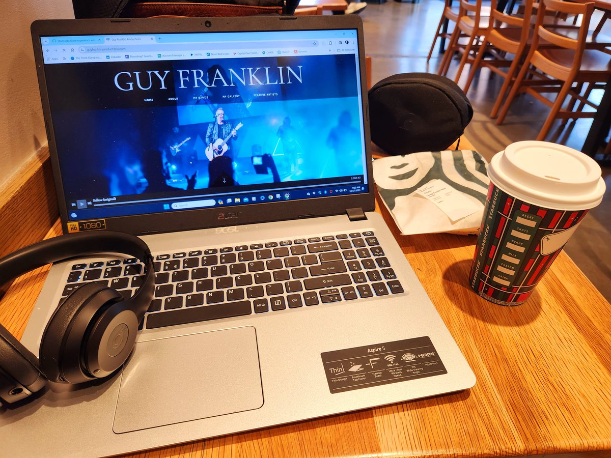 guyfranklinband's tweet photo. Planing for my New Years show! https://t.co/67WKj7IaRD