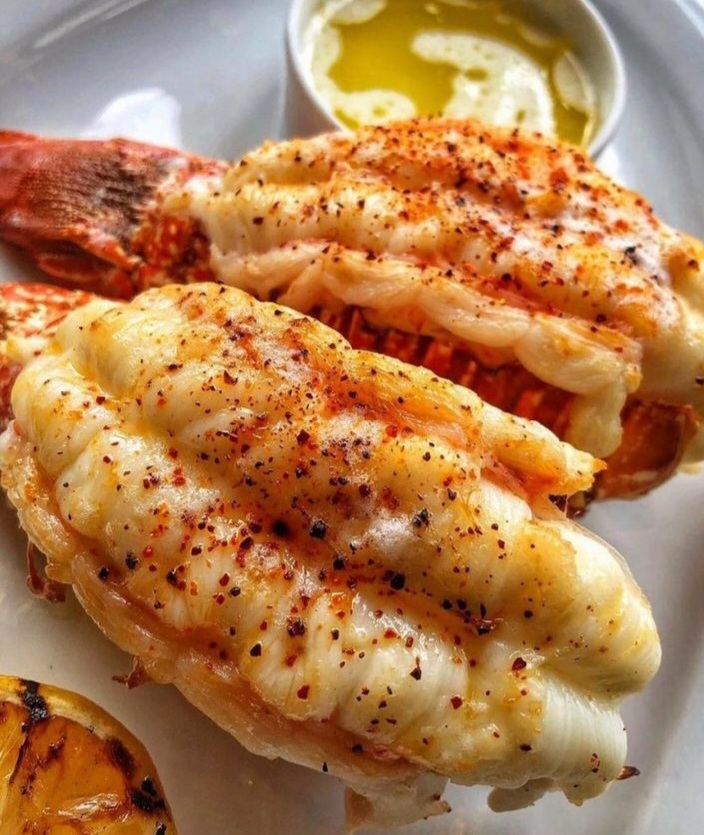 homevsfastfood's tweet photo. Lobster Tail with Garlic Butter  https://t.co/J4kfnLdrNE 
#homecooking #homecookingvsfastfood #food #fastfood #foodie #yum #myfood #foodpics https://t.co/vmLvppvkDN