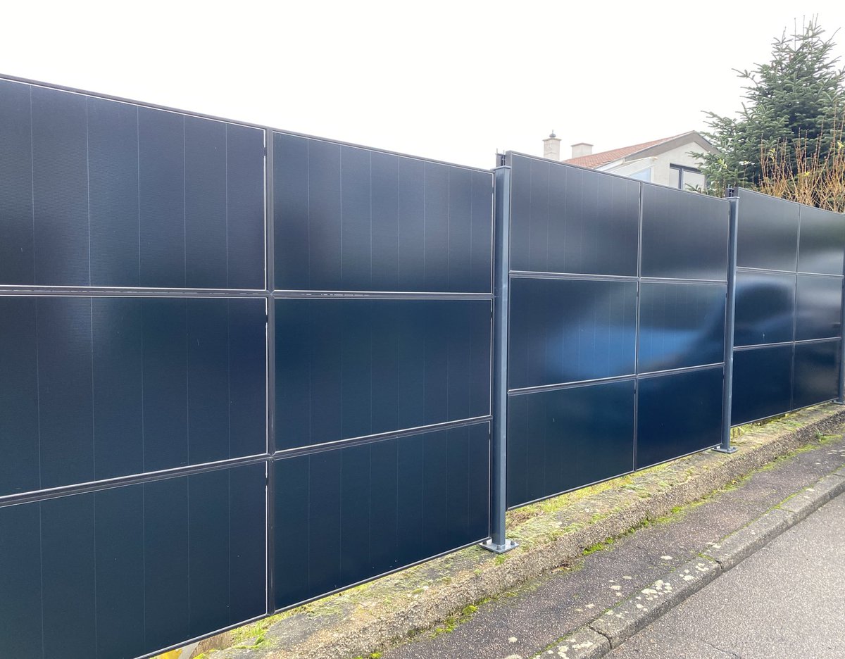 Ich sehe mittlerweile immer mehr von diesen Solar-Zäunen in sämtlichen Wohngebieten. Sieht, wenn’s gut gemacht ist, auch wirklich gut aus😊