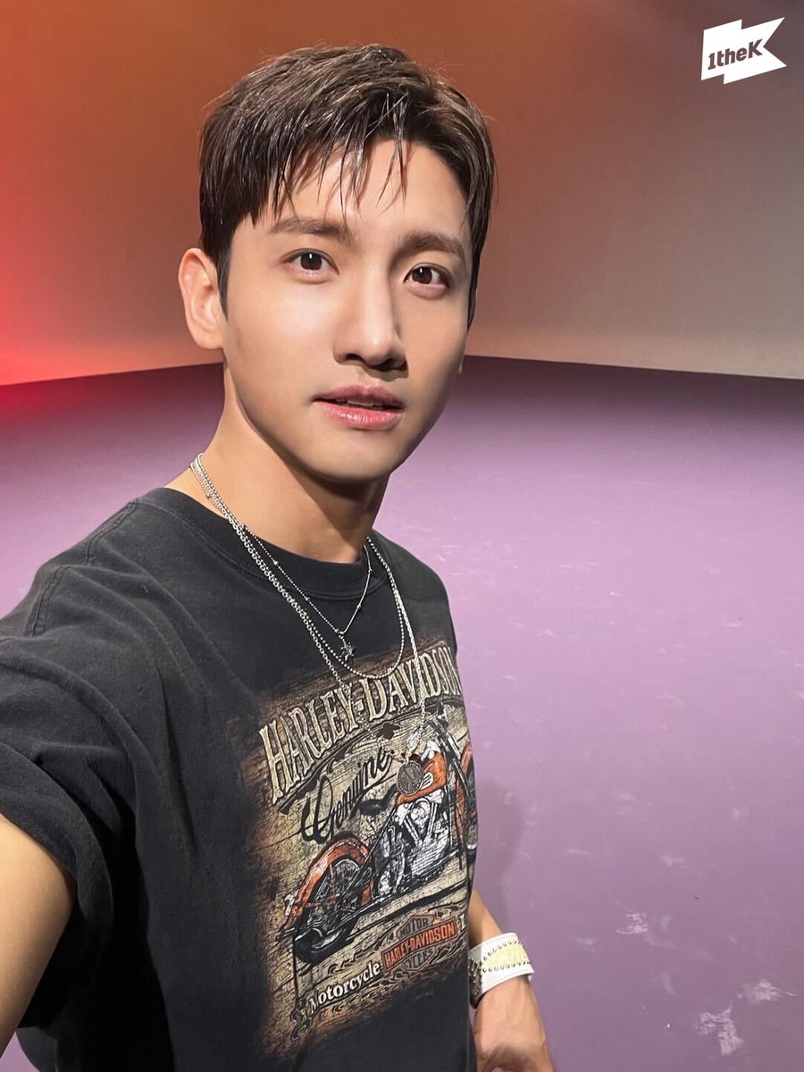 1theK's tweet photo. #동방신기 , 너넨 정말 잘생겼고😎
랩도 잘하고, 춤도 잘추고🕺
머리부터 발끝까지 완벽해👏
그게 바로 펄-펙‼️ 인생의 진리지...⭐️
#TVXQ! #Rebel #레벨 #원더킬포 @TVXQ

#1theKILLPO 👉 https://t.co/SRHk4gqdXk https://t.co/6xxcbCzhhe