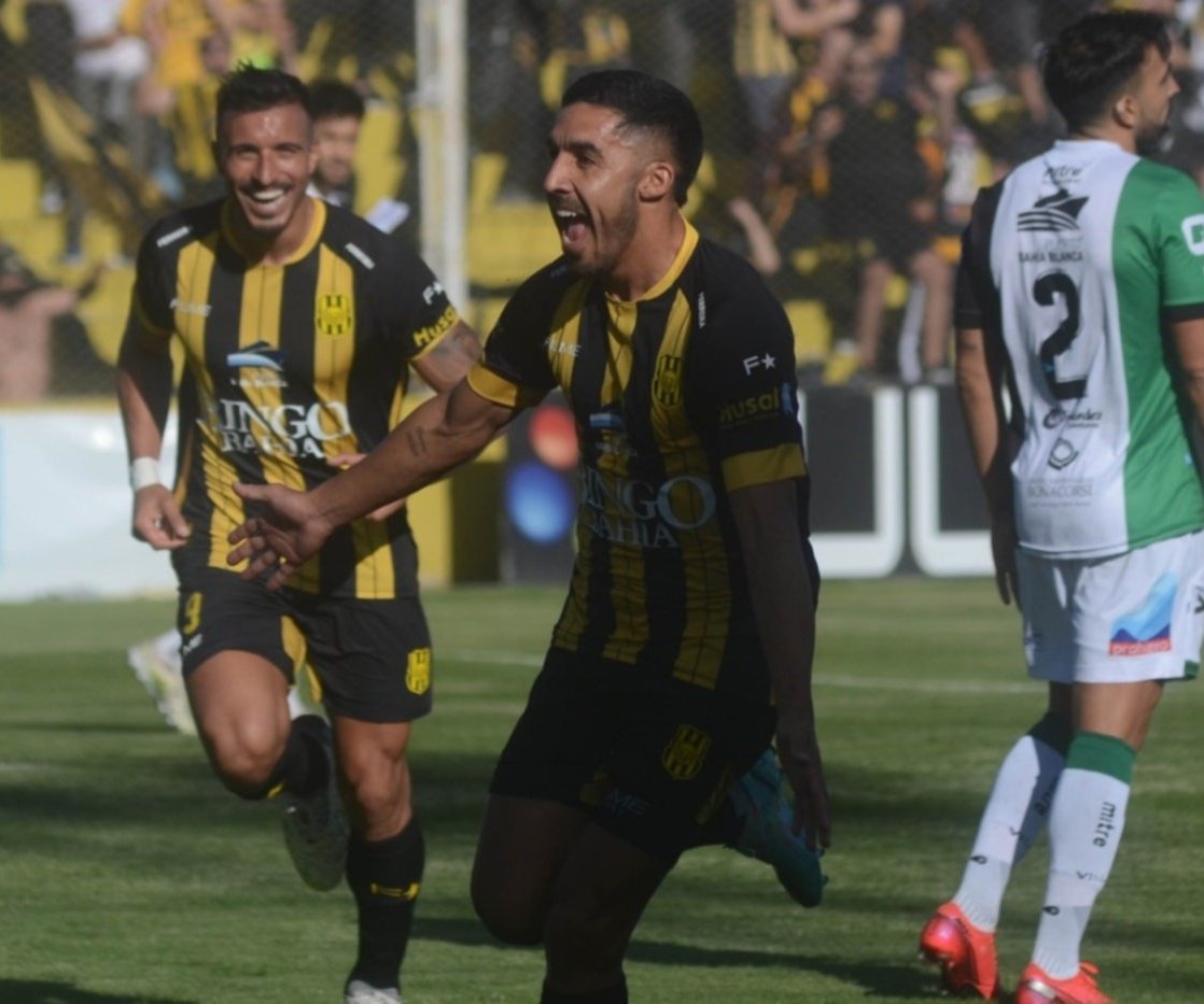 NicoFernandezBB's tweet photo. 🎙 Le pregunté a #Dagna sobre la base del @Olimpo_Oficial 2023: Champagne, Antunes, Álvarez, Cevasco, Ramírez y Vila
👉 Dijo: "El 80% de esos jugadores se queda; Nereo responde mañana (tema familiar)"
👉 "Di Buo, Coacci, Pipa Fernández, Fugas y Ramírez tienen contrato", agregó https://t.co/dctu8Y6SoI