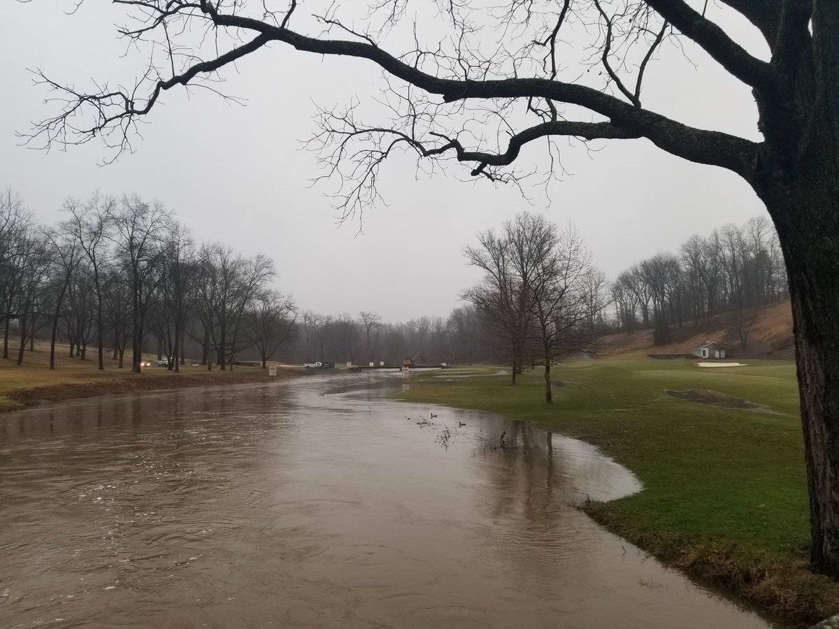 itsnotjustgrass's tweet photo. Minor flooding after another 2.9" last night putting us at a total of 10.15" for the month of December. 🙃 #LCC1928 #turfgrassmaintenance https://t.co/5NE4DBWwEJ
