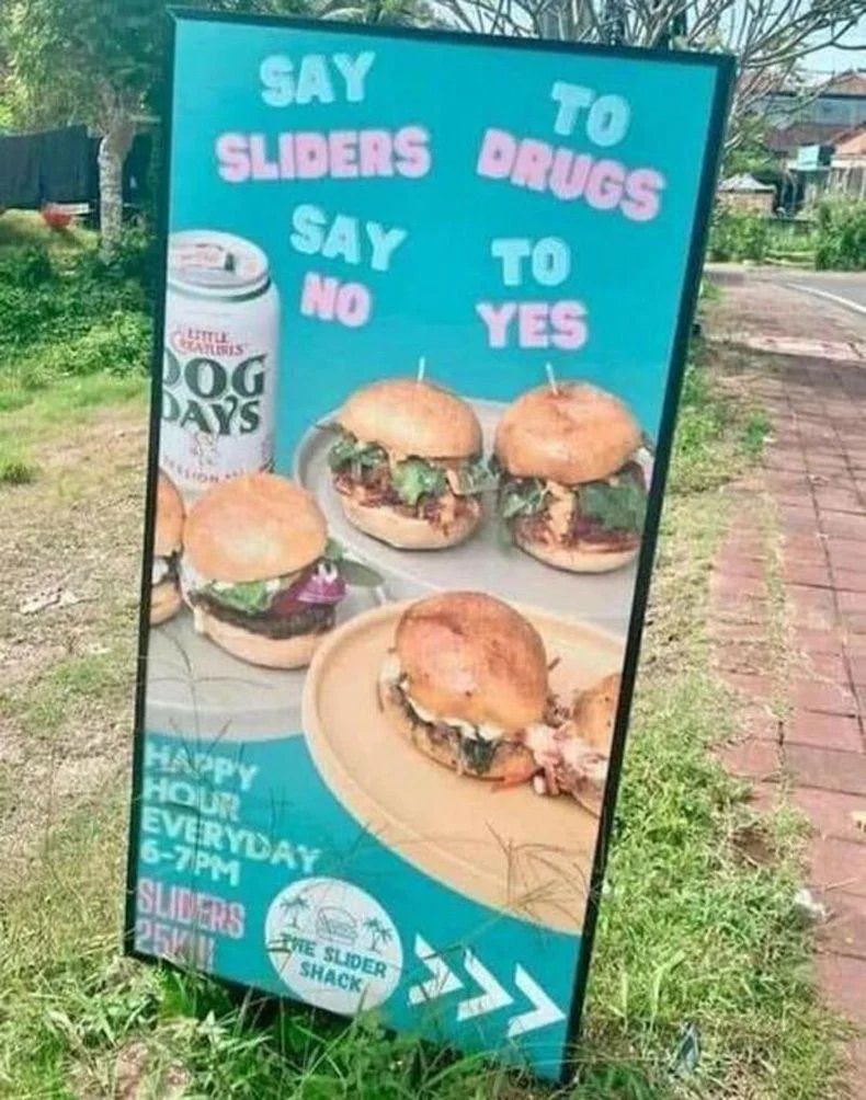 Roodscreen's tweet photo. I have questions...
#foodsign #funny https://t.co/Q7p5jkt5Gj